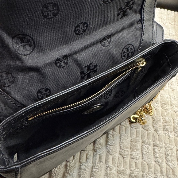 Tory Burch Robinson Chain Small Crossbody Bag - Picture 8 of 11